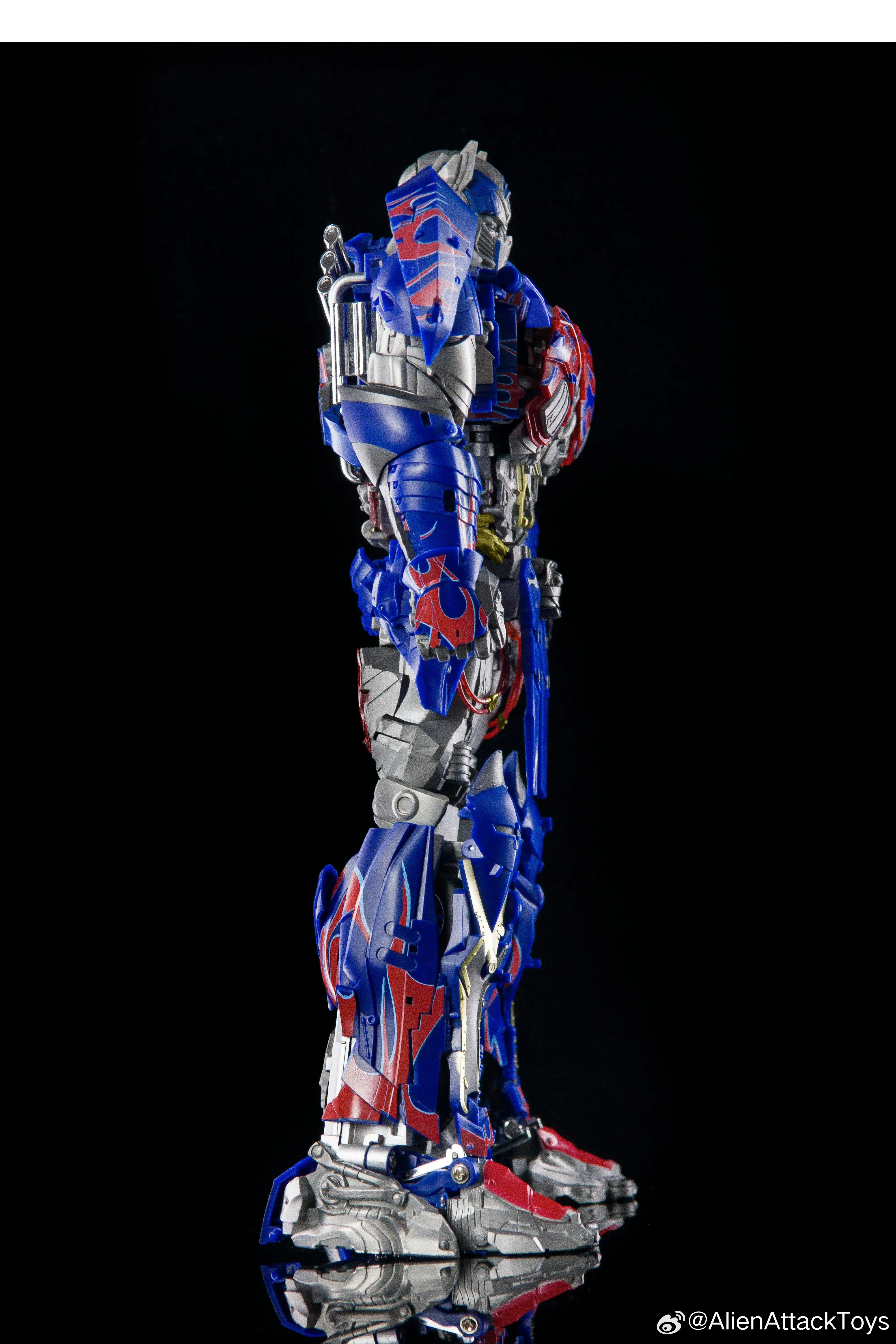 AlienAttack Toys AAT-02 AAT02 / AAT-02M AAT02M King of Kavaliers (TLK Bayverse Optimus Prime) 29cm / 11.4"