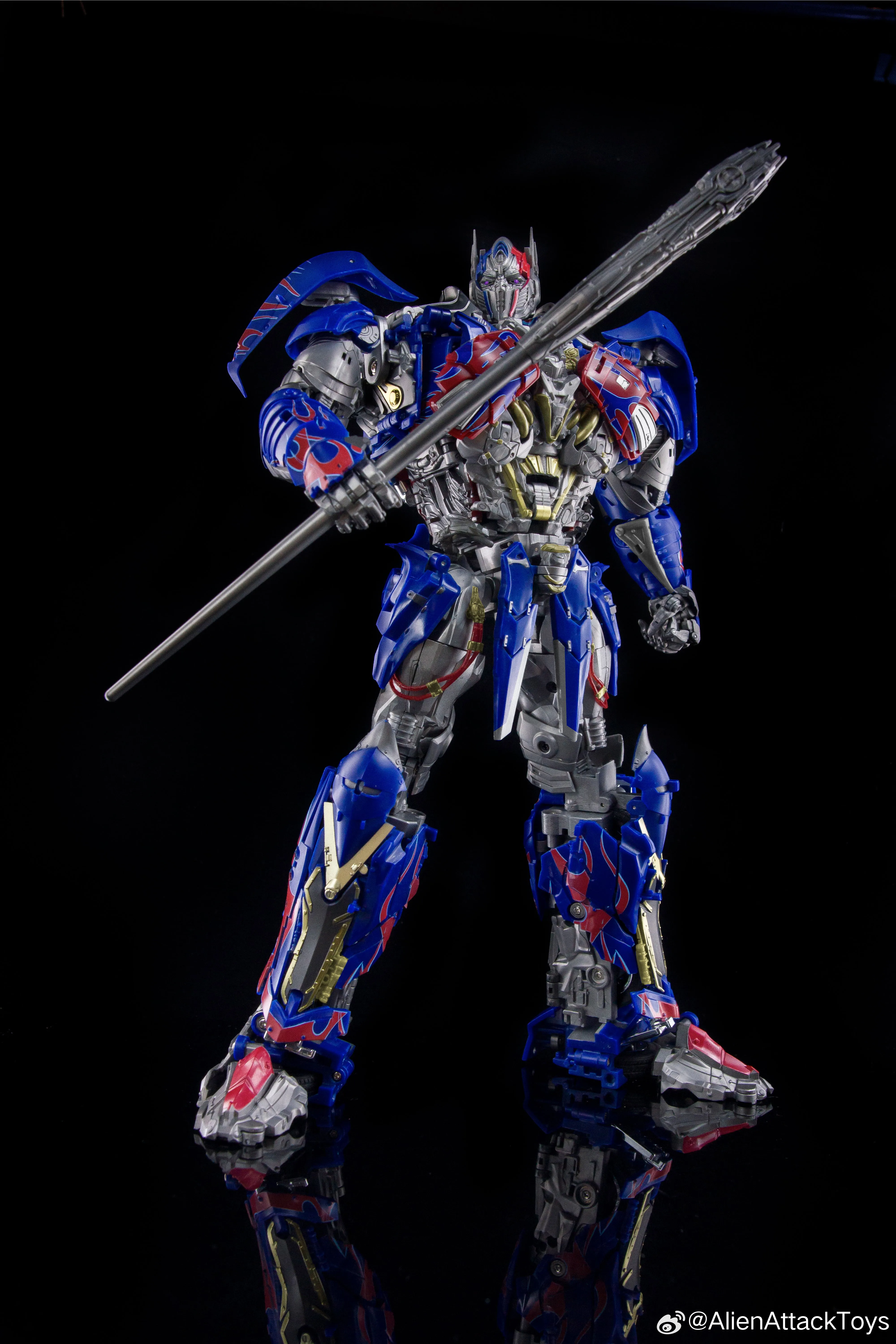 AlienAttack Toys AAT-02 AAT02 / AAT-02M AAT02M King of Kavaliers (TLK Bayverse Optimus Prime) 29cm / 11.4"