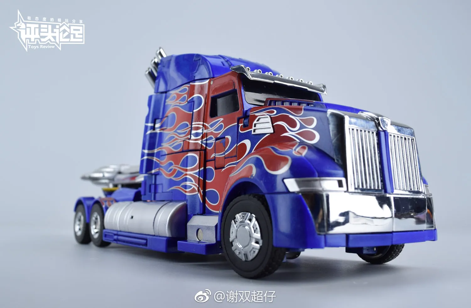 AlienAttack Toys AAT-02 AAT02 / AAT-02M AAT02M King of Kavaliers (TLK Bayverse Optimus Prime) 29cm / 11.4"