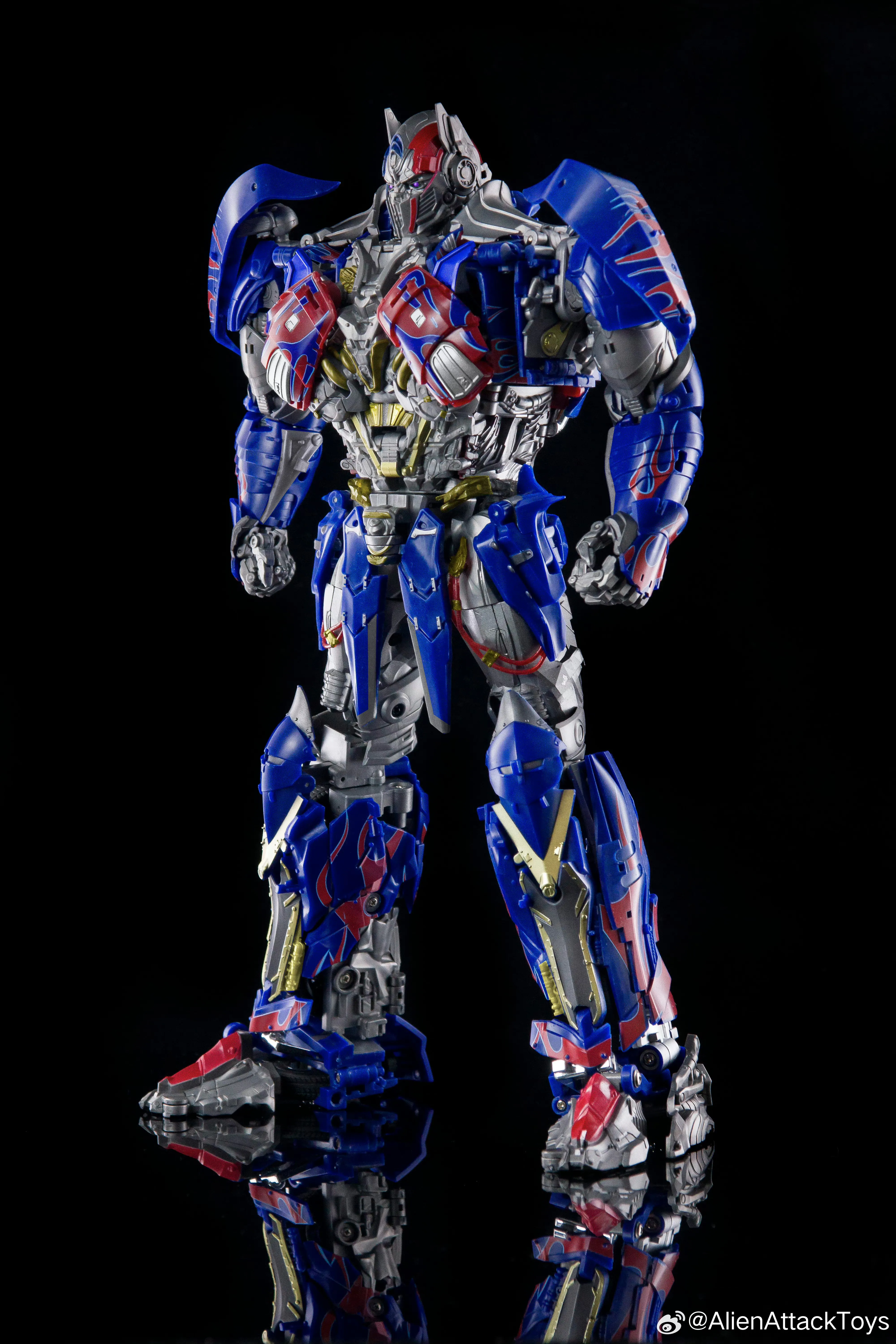 AlienAttack Toys AAT-02 AAT02 / AAT-02M AAT02M King of Kavaliers (TLK Bayverse Optimus Prime) 29cm / 11.4"