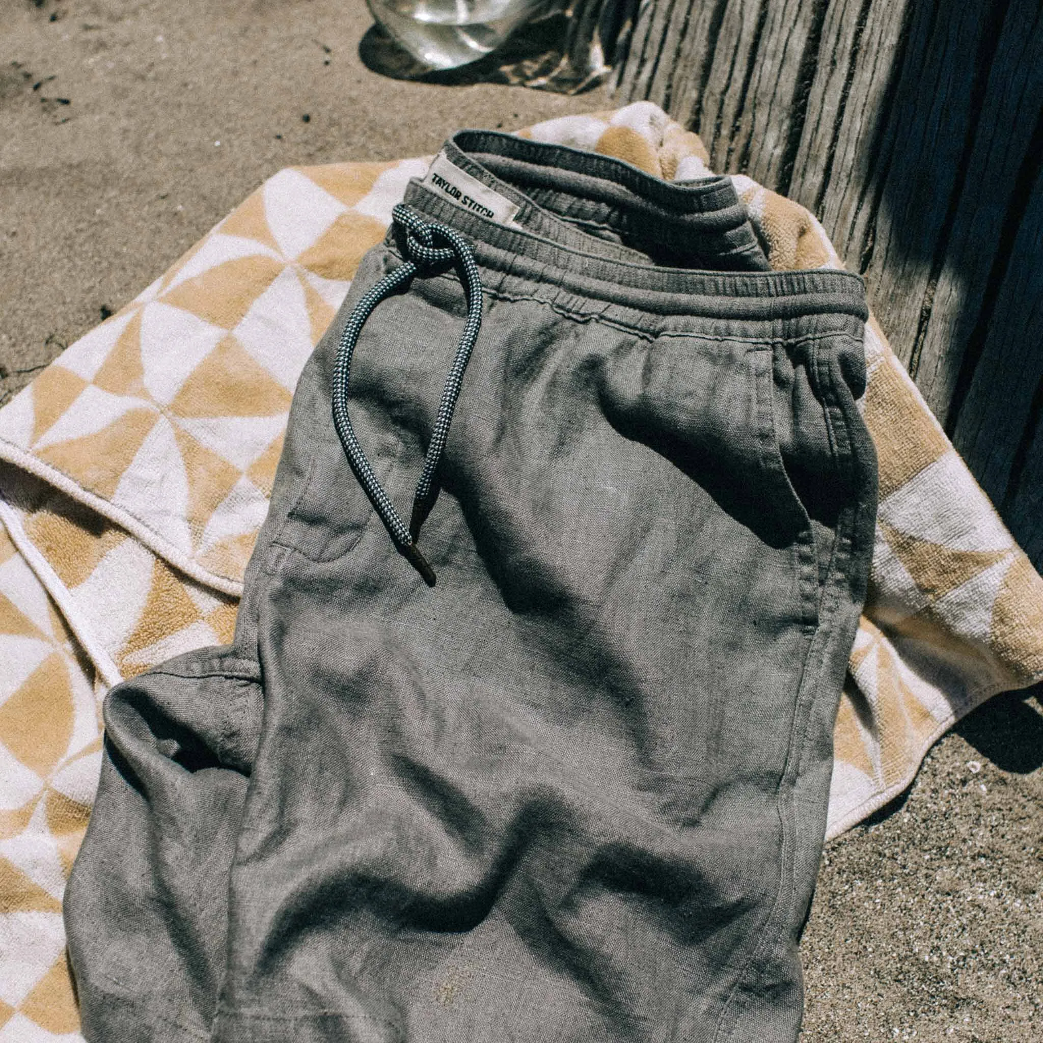 The Après Short in Ash Hemp